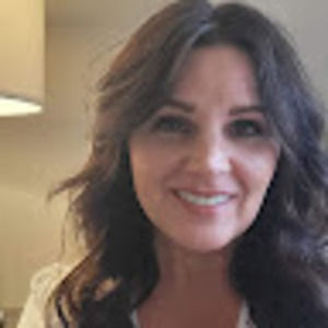 Meet your Posher, Angie